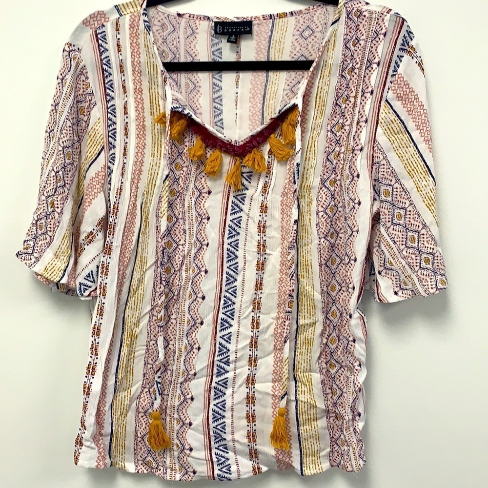 Bobeau collection boho short bell sleeve blouse with tassels size small